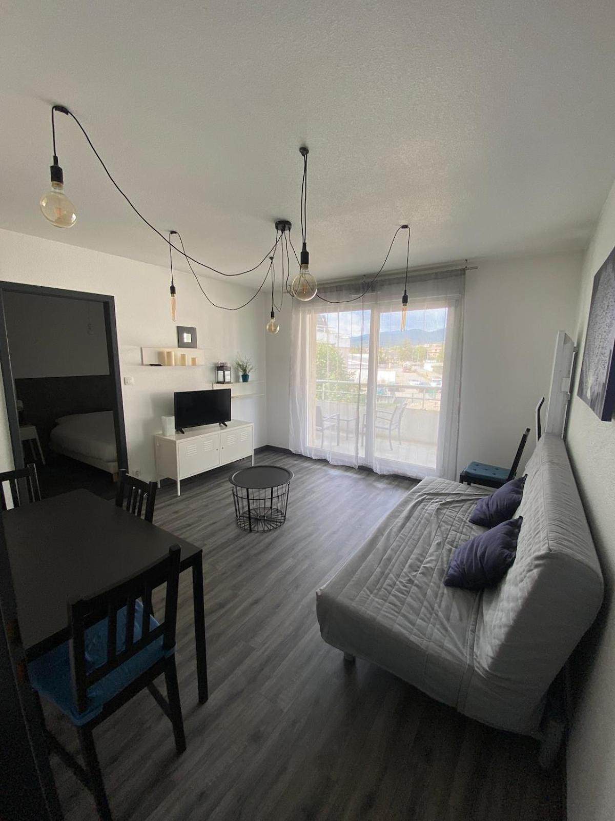 U1 Chaleureux Appartement Avec Balcon A Uffholtz Екстер'єр фото